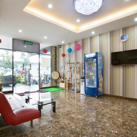 双溪贝西赞堡酒店 吉隆坡 外观 照片